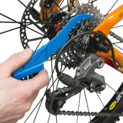 Gear cleaning brush - carded