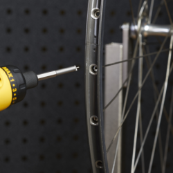 Embout pour écrou de rayon 1mm