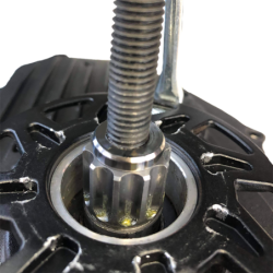 Extractor for Bosch engine case