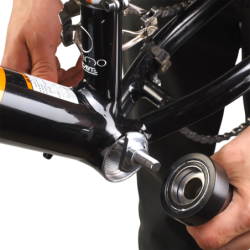 Bearing press and extractor for pressed bottom brackets