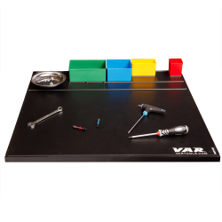 VAR | King size benchtop mat - 68 x 69.6cm