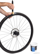 VAR | Beige head brush for tire mounting paste application