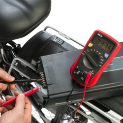 Auto ranging digital multimeter